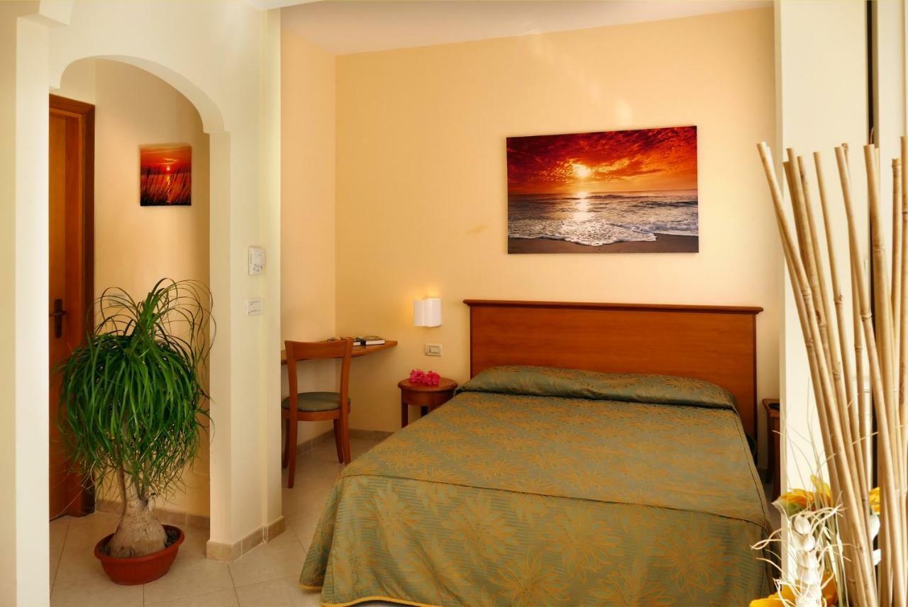 Hotel Tirreno بارغيليا المظهر الخارجي الصورة